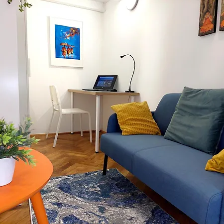 Apartment Comfortable Flat Next Parliament *
